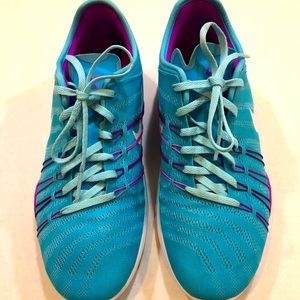 Nike Free women running shoes